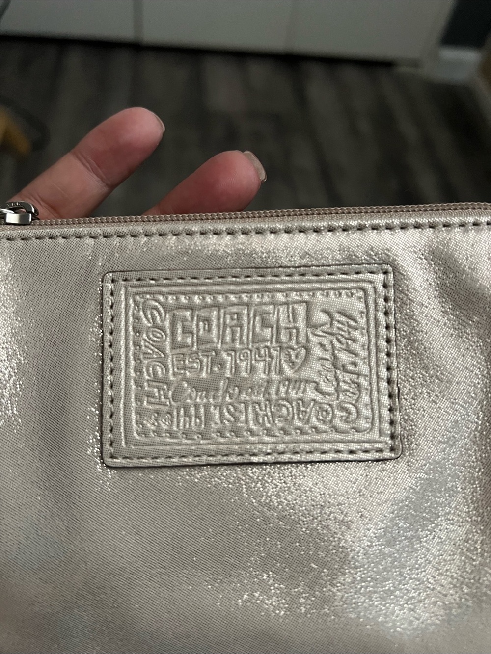 Y2k NWT Coach Poppy Metallic Champagne Wristlet Pouch - Picture 9 of 11